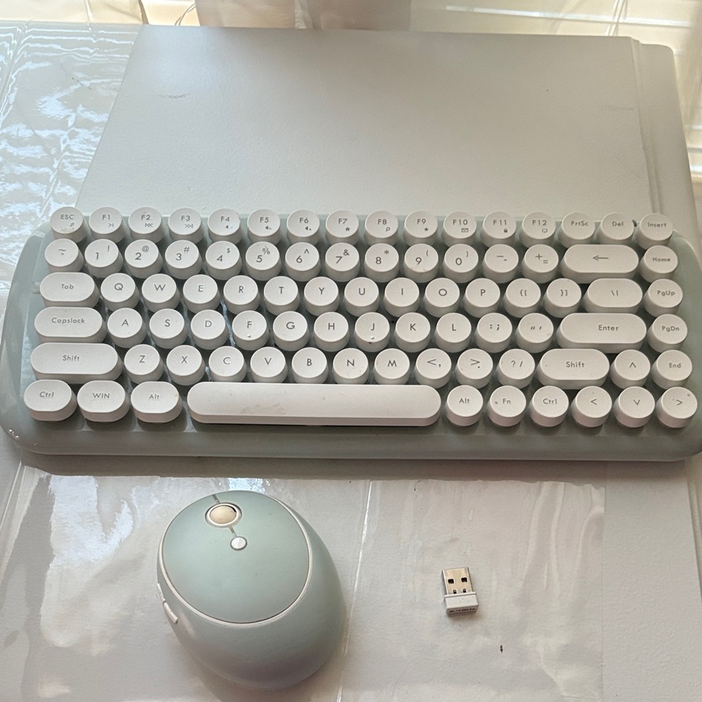 Wireless Retro Mechanical-Style Keyboard and Mouse Set - Sage Green